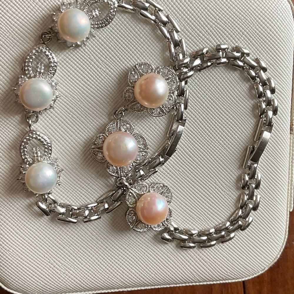Elegant Silver TONE FRESH WATER PEARL Bracelet 7.5 INCHES